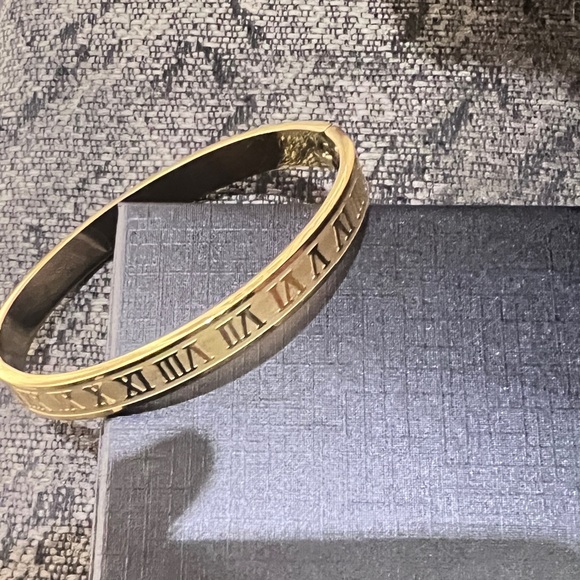 Roman  bangle - Picture 3 of 4